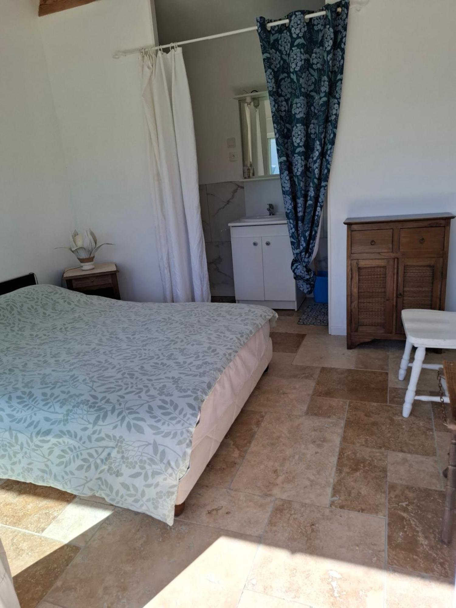 Chambre Lesparre-Médoc Exteriér fotografie